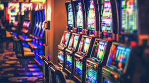 get win live casino real dealer table game on mobile in Philippines